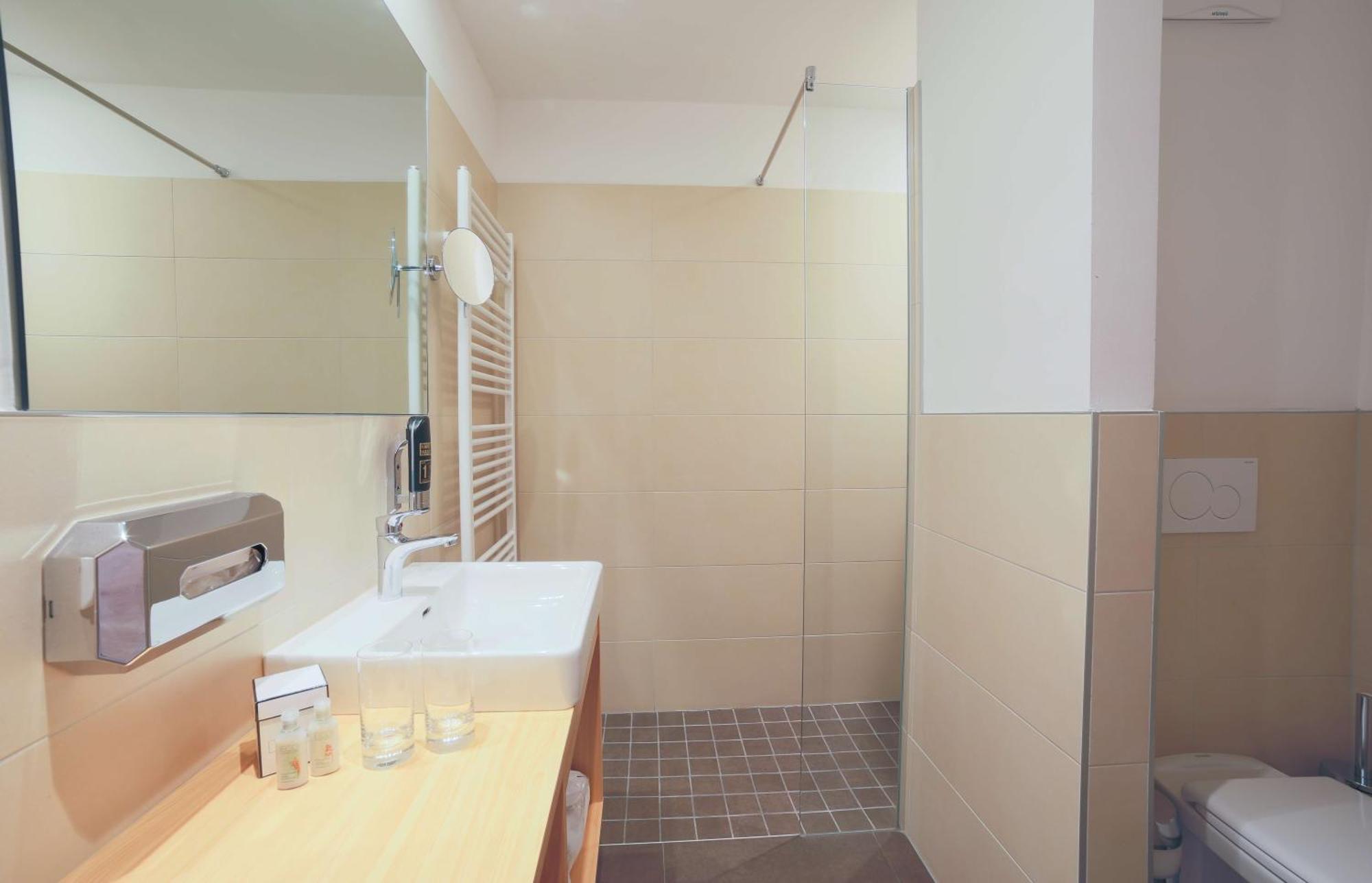 Hotel Bergkristall มัลล์นิทซ์ ภายนอก รูปภาพ
