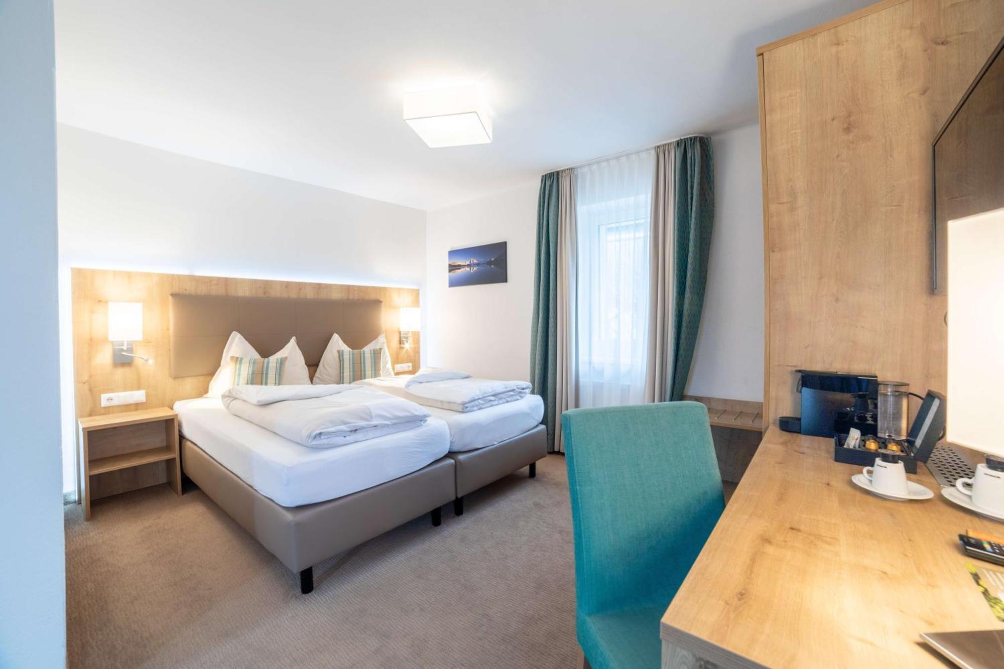 Hotel Bergkristall มัลล์นิทซ์ ภายนอก รูปภาพ